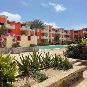 Djadsal Laranja Apartamento